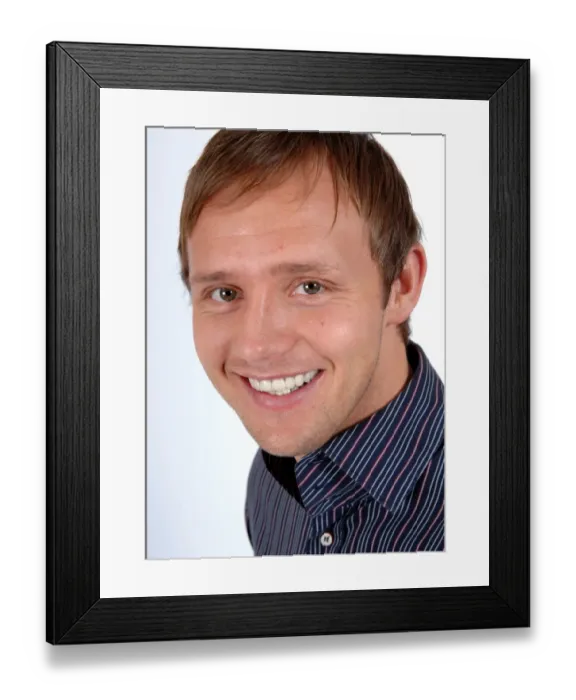 Framed Print : Lee Trundle