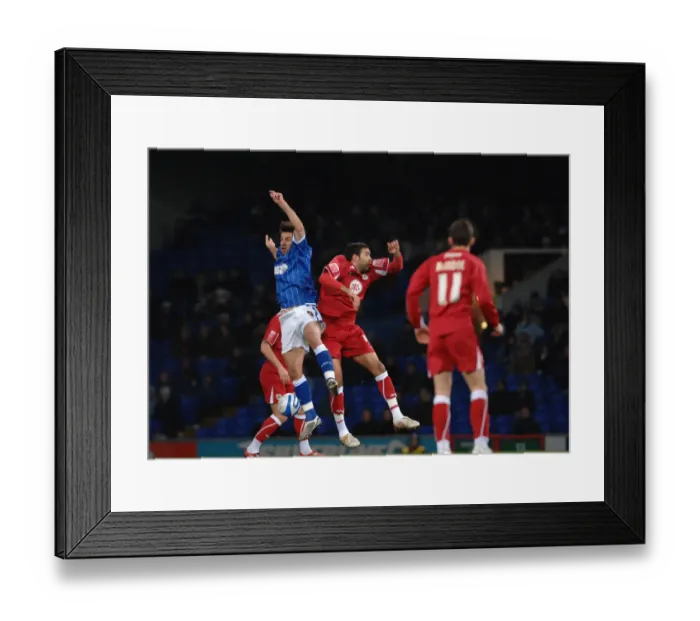 Framed Print : Fontaine jumps with Counago Framed Print : Fontaine jumps with Counago