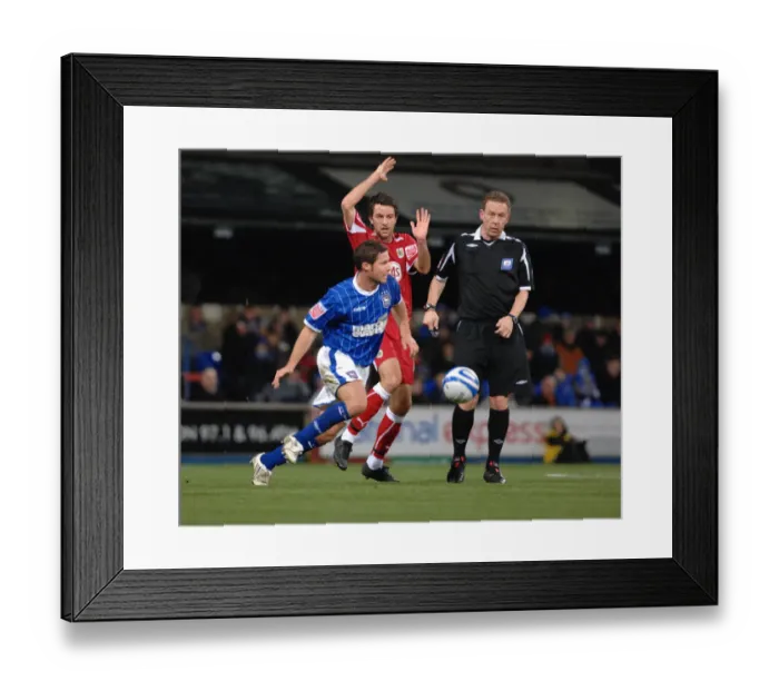 Framed Print : Clash of Titans: Ipswich Town vs. Bristol City (Season 08-09) Framed Print : Clash of Titans: Ipswich Town vs. Bristol City (Season 08-09)