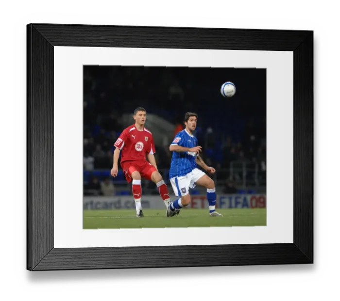 Framed Print : A Football Rivalry: Clash of the Powerhouses - Bristol City vs Ipswich Town (08-09 Season)