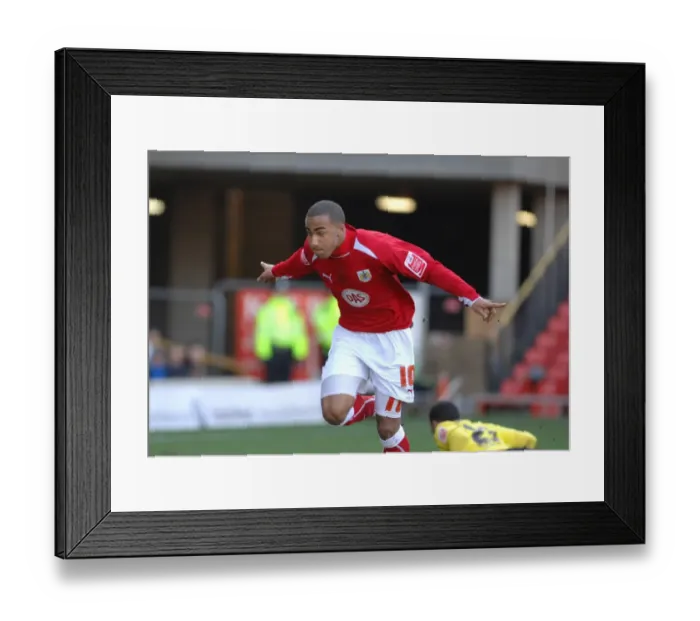 Framed Print : Watford vs. Bristol City: A Football Rivalry - Season 08-09 Framed Print : Watford vs. Bristol City: A Football Rivalry - Season 08-09