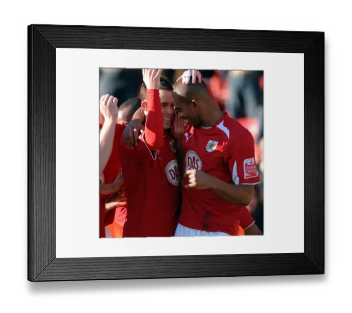 Framed Print : Bristol City First Team: Season 08-09: Watford V Bristol City Framed Print : Bristol City First Team: Season 08-09: Watford V Bristol City