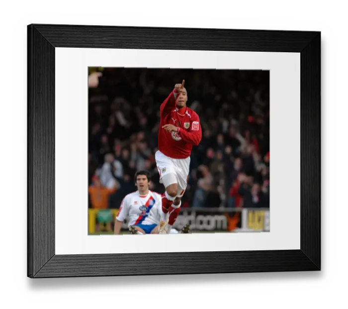 Framed Print : Bristol City vs. Crystal Palace: A Football Rivalry - Season 08-09 Framed Print : Bristol City vs. Crystal Palace: A Football Rivalry - Season 08-09