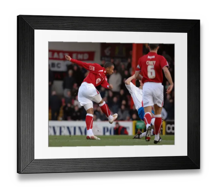 Framed Print : Bristol City vs. Crystal Palace: A Football Rivalry - Season 08-09 Framed Print : Bristol City vs. Crystal Palace: A Football Rivalry - Season 08-09