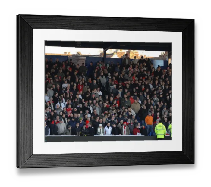 Framed Print : Portsmouth vs. Bristol City: FA Cup Clash, Season 08-09