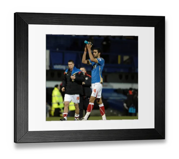 Framed Print : Liam Fontaine thanks the travelling fans