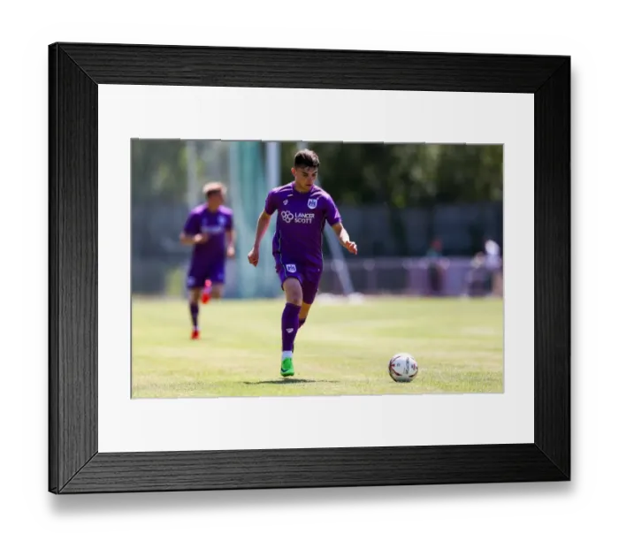 Framed Print : Bristol City's Jonny Smith in Action during Pre-season Friendly against Guernsey FC, 2017 Framed Print : Bristol City's Jonny Smith in Action during Pre-season Friendly against Guernsey FC, 2017