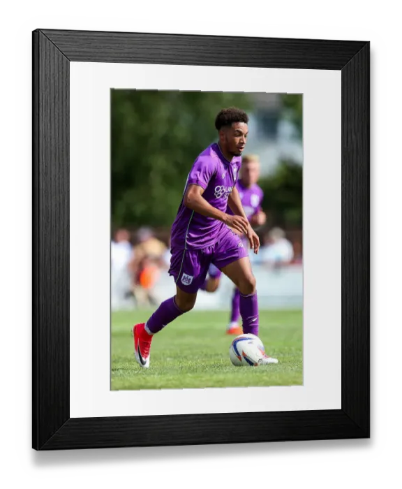 Framed Print : Bristol City's Freddie Hinds in Action during Pre-season Friendly against Bristol Manor Farm (09 / 07 / 2017) Framed Print : Bristol City's Freddie Hinds in Action during Pre-season Friendly against Bristol Manor Farm (09 / 07 / 2017)