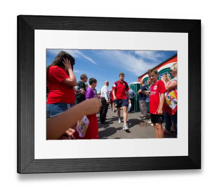 Framed Print : Frankie Fielding Arrives at The Creek: Bristol Manor Farm vs. Bristol City (09 / 07 / 2017) - Pre-season Friendly Framed Print : Frankie Fielding Arrives at The Creek: Bristol Manor Farm vs. Bristol City (09 / 07 / 2017) - Pre-season Friendly