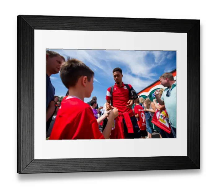 Framed Print : Zak Vyner's Arrival: Bristol Manor Farm vs. Bristol City (09.07.2017) Framed Print : Zak Vyner's Arrival: Bristol Manor Farm vs. Bristol City (09.07.2017)