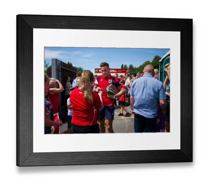Framed Print : Josh Brownhill's Arrival: Bristol Manor Farm vs. Bristol City (09.07.2017)
