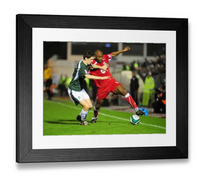 Framed Print : Dele Adebola battles with Craig Cathcart Framed Print : Dele Adebola battles with Craig Cathcart