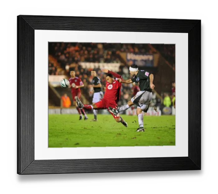Framed Print : Clash of the Southwest Rivals: Bristol City vs Plymouth Argyle (Season 08-09) Framed Print : Clash of the Southwest Rivals: Bristol City vs Plymouth Argyle (Season 08-09)