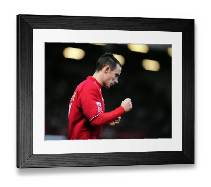 Framed Print : Bristol City vs Barnsley: A Football Rivalry - Season 08-09 Framed Print : Bristol City vs Barnsley: A Football Rivalry - Season 08-09