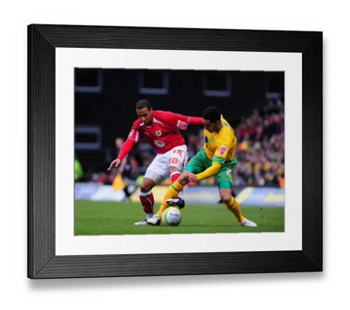 Framed Print : The Championship Clash: Norwich City vs. Bristol City - A Football Rivalry (Season 08-09)