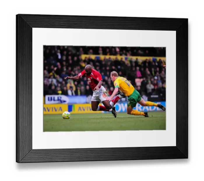 Framed Print : Bristol City vs. Norwich City: A Football Rivalry - Season 08-09 Framed Print : Bristol City vs. Norwich City: A Football Rivalry - Season 08-09