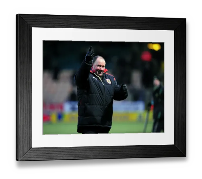 Framed Print : The Clash of the Championship: Norwich City vs. Bristol City - A Football Rivalry (Season 08-09): The Robins vs. The Canaries