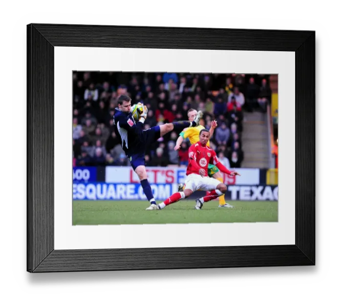 Framed Print : The Championship Clash: Norwich City vs. Bristol City - A Football Rivalry (Season 08-09)