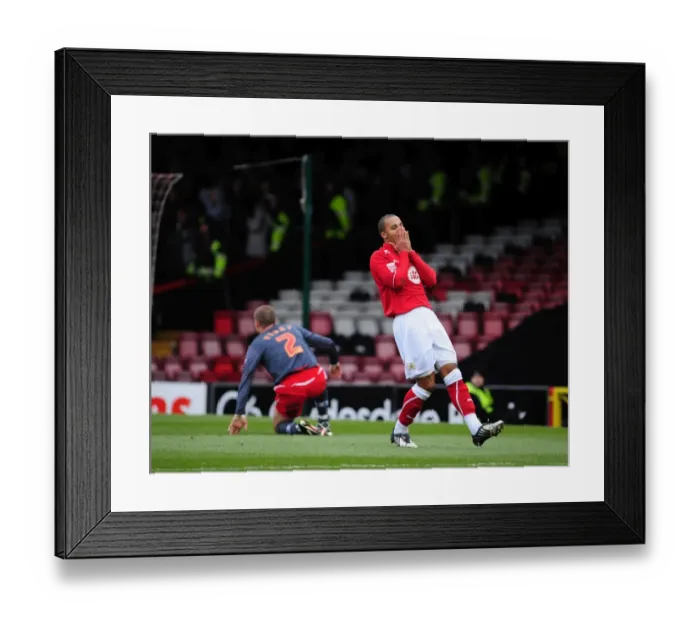 Framed Print : Bristol City vs Southampton: A Football Rivalry (Season 08-09)