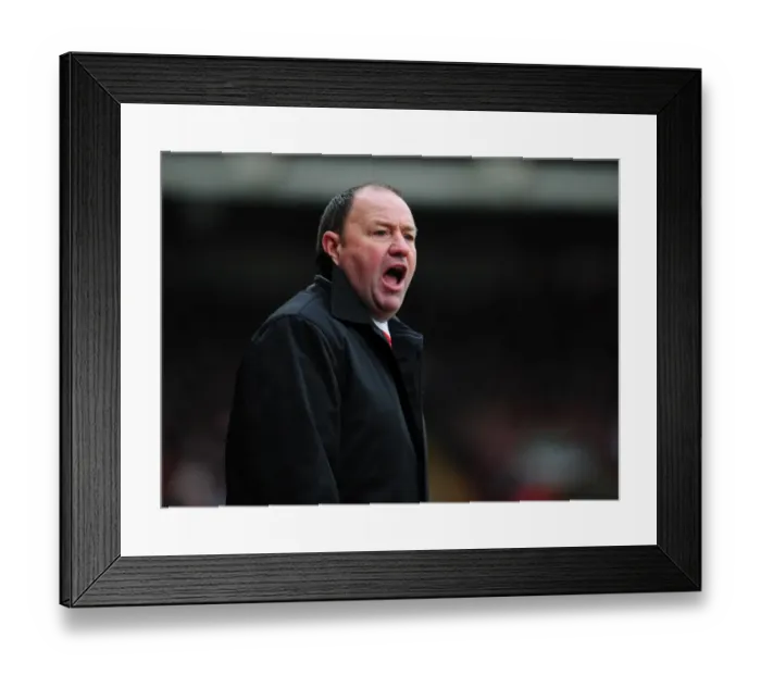 Framed Print : Gary Johnson Leads Bristol City Against Southampton in Championship Clash - 09 / 03 / 2010 Framed Print : Gary Johnson Leads Bristol City Against Southampton in Championship Clash - 09 / 03 / 2010