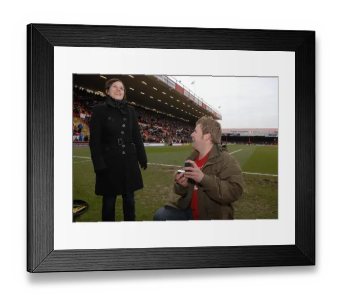 Framed Print : Bristol City vs Southampton: A Football Rivalry - Season 08-09 Framed Print : Bristol City vs Southampton: A Football Rivalry - Season 08-09
