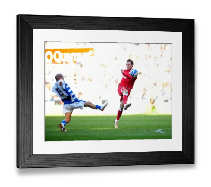 Framed Print : Clash of Titans: Reading vs. Bristol City (Season 08-09) Framed Print : Clash of Titans: Reading vs. Bristol City (Season 08-09)