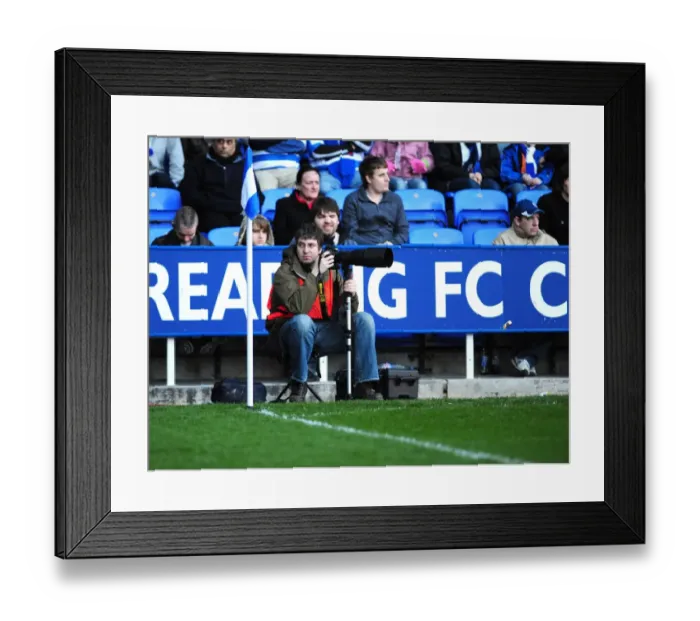 Framed Print : Clash of Titans: Reading vs. Bristol City (Season 08-09)