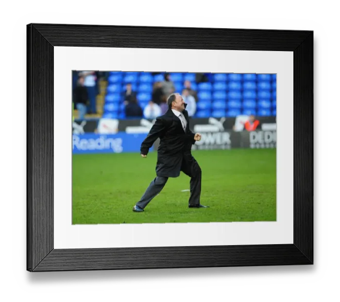 Framed Print : Battling it Out: Reading vs. Bristol City (Season 08-09) Framed Print : Battling it Out: Reading vs. Bristol City (Season 08-09)