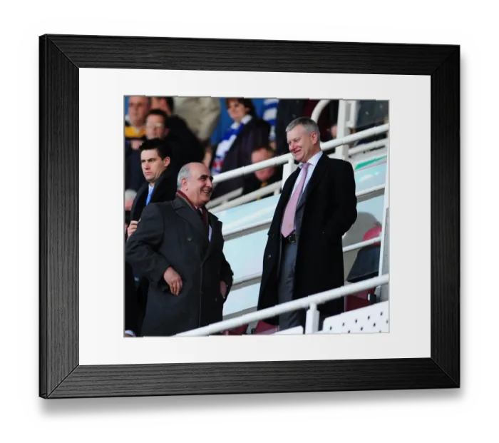 Framed Print : Clash of the Squads: Reading vs. Bristol City - Season 08-09: The Rivalry Between the Robins and the Royals Framed Print : Clash of the Squads: Reading vs. Bristol City - Season 08-09: The Rivalry Between the Robins and the Royals