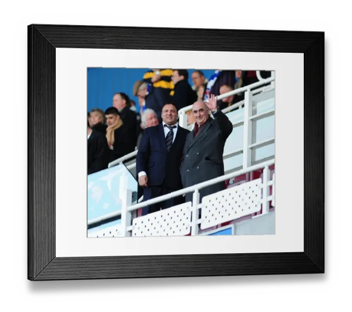 Framed Print : Clash of Titans: Reading vs. Bristol City (Season 08-09) Framed Print : Clash of Titans: Reading vs. Bristol City (Season 08-09)