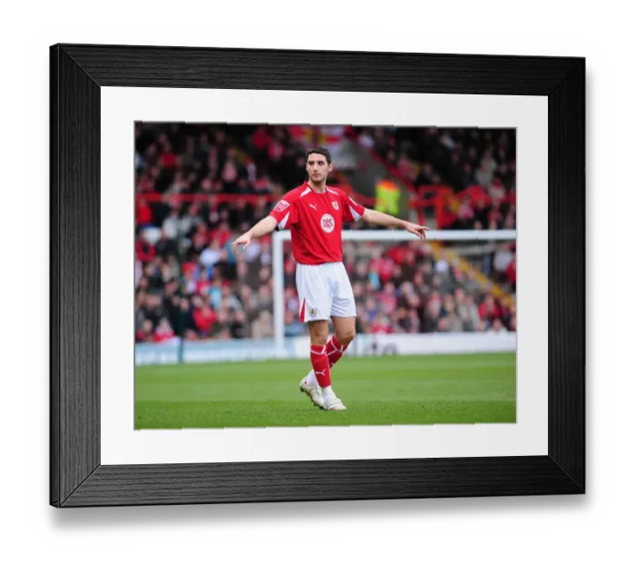 Framed Print : Bristol City vs Blackpool: A Clash from the 08-09 Season Framed Print : Bristol City vs Blackpool: A Clash from the 08-09 Season