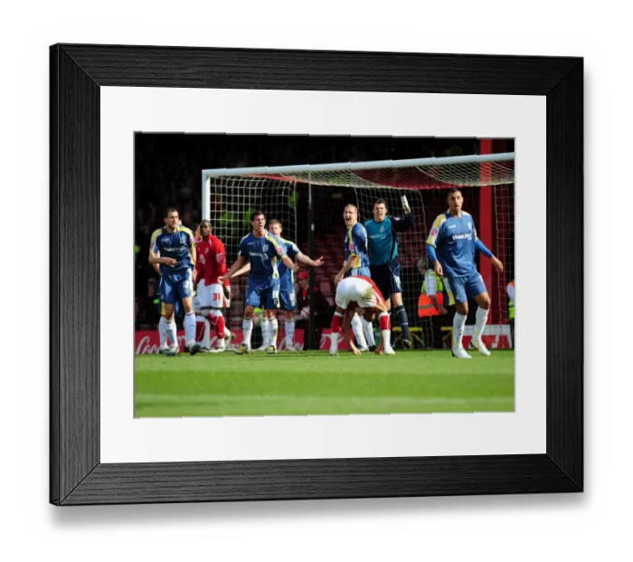 Framed Print : Bristol City vs. Cardiff City: A Football Rivalry - Season 08-09 Framed Print : Bristol City vs. Cardiff City: A Football Rivalry - Season 08-09