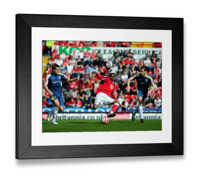 Framed Print : Bristol City First Team: Season 08-09: Bristol City V Cardiff City Framed Print : Bristol City First Team: Season 08-09: Bristol City V Cardiff City