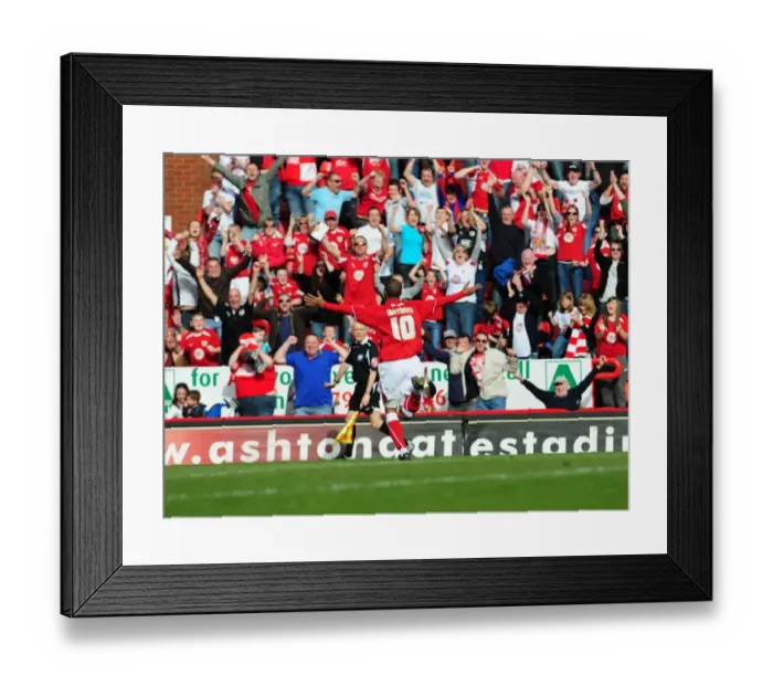 Framed Print : Bristol City First Team: Season 08-09: Bristol City V Cardiff City