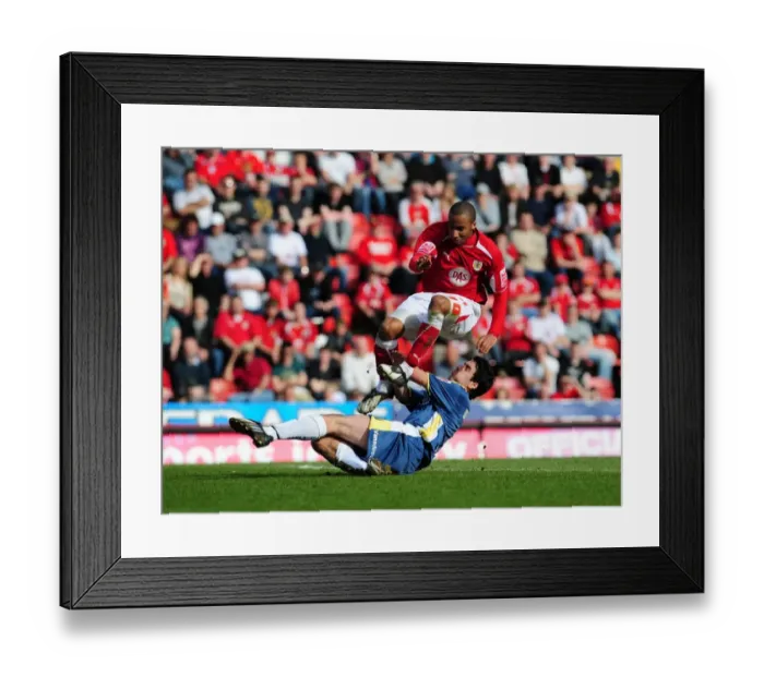 Framed Print : Bristol City vs Cardiff City: A Football Rivalry - Season 08-09 Framed Print : Bristol City vs Cardiff City: A Football Rivalry - Season 08-09