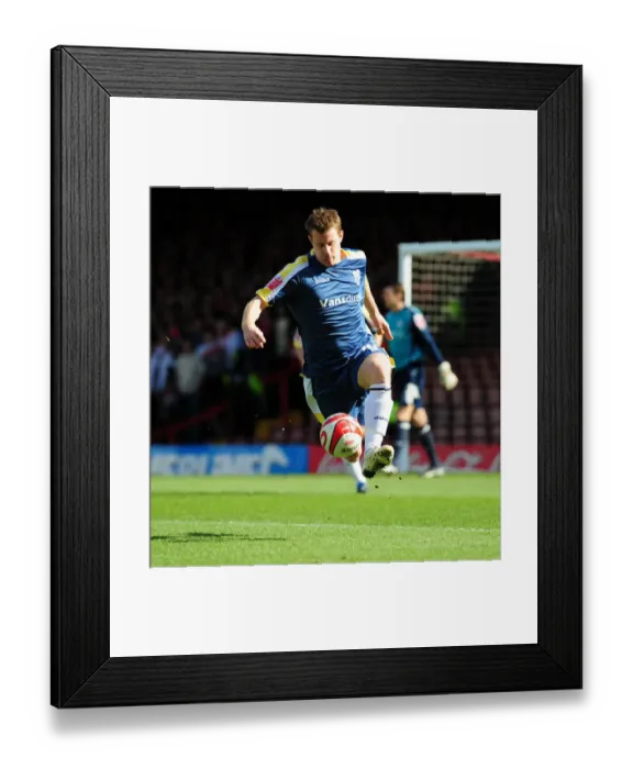 Framed Print : Bristol City vs. Cardiff City: A Football Rivalry - Season 08-09 Framed Print : Bristol City vs. Cardiff City: A Football Rivalry - Season 08-09
