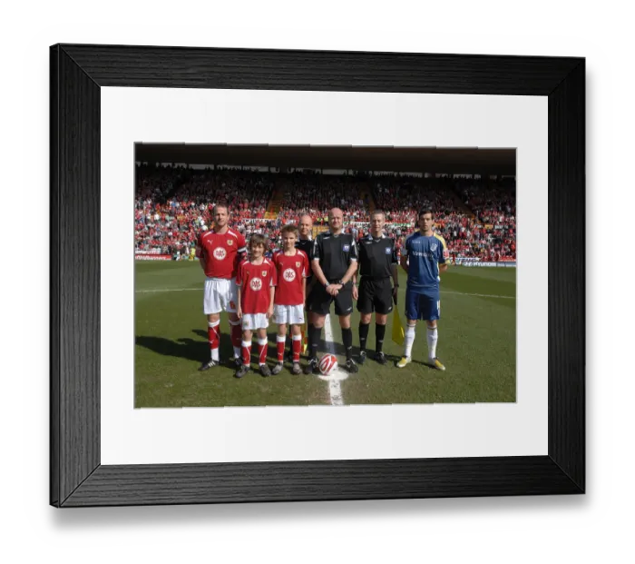 Framed Print : Bristol City vs. Cardiff City: A Football Rivalry - Season 08-09 Framed Print : Bristol City vs. Cardiff City: A Football Rivalry - Season 08-09