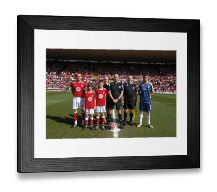 Framed Print : Bristol City vs. Cardiff City: A Football Rivalry - Season 08-09 Framed Print : Bristol City vs. Cardiff City: A Football Rivalry - Season 08-09