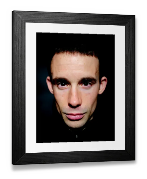 Framed Print : Michael McIndoe: Unyielding Determination in Bristol City Football Club's 08-09 Season