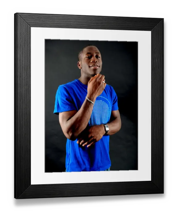 Framed Print : John Akinde: A Beacon of Determination in Bristol City's 08-09 Season Framed Print : John Akinde: A Beacon of Determination in Bristol City's 08-09 Season
