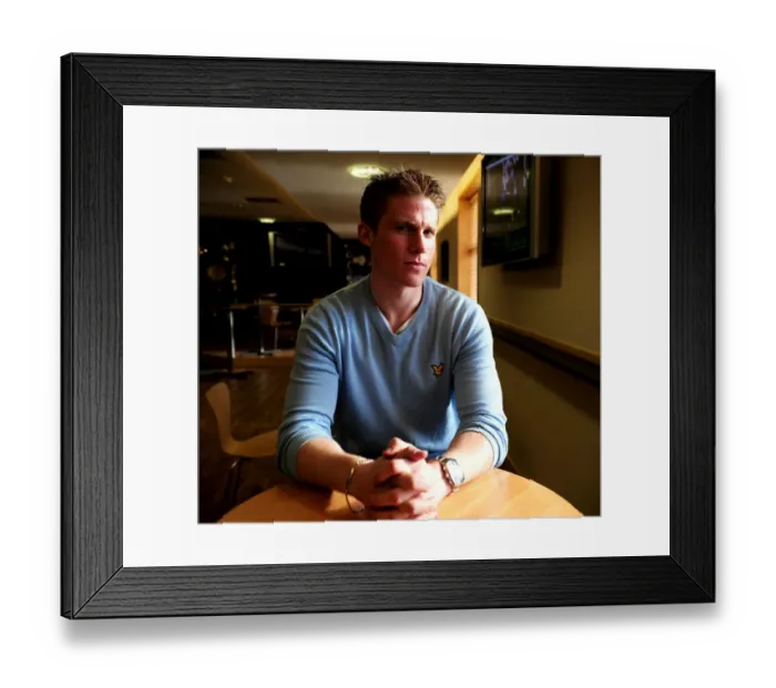 Framed Print : Bristol City FC Portraits: Christian Ribeiro, 08-09 Framed Print : Bristol City FC Portraits: Christian Ribeiro, 08-09