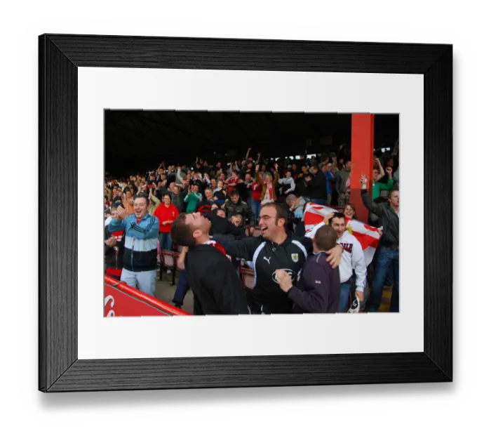Framed Print : Bristol City vs Preston North End: A Football Rivalry Unfolds - Season 08-09 Framed Print : Bristol City vs Preston North End: A Football Rivalry Unfolds - Season 08-09