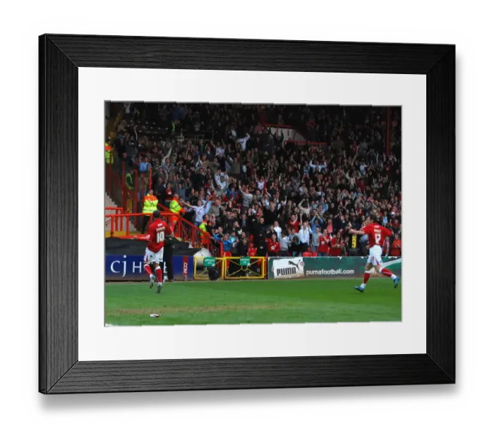 Framed Print : Bristol City vs Preston North End: A Football Rivalry - Season 08-09 Framed Print : Bristol City vs Preston North End: A Football Rivalry - Season 08-09