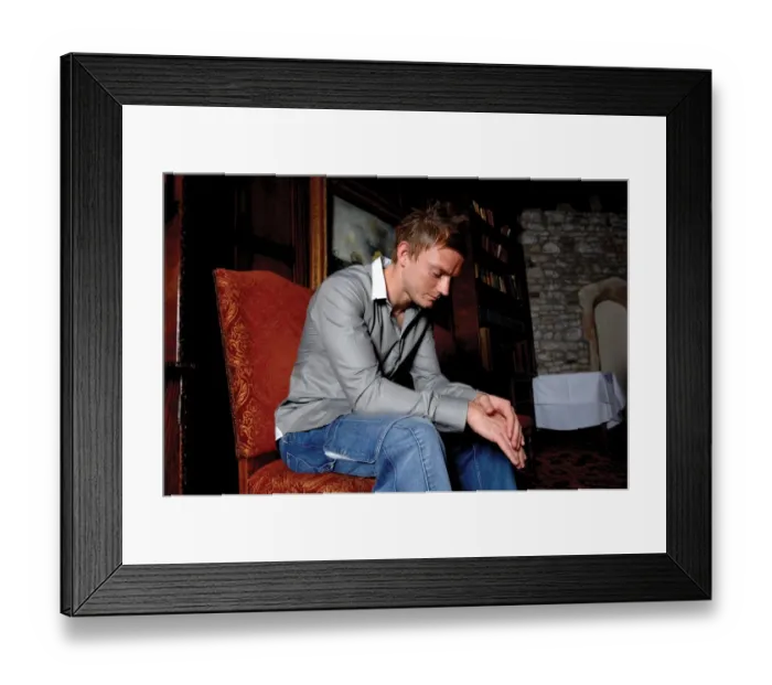 Framed Print : Brian Wilson: A Beacon of Determination in Bristol City Football Club's 08-09 Season
