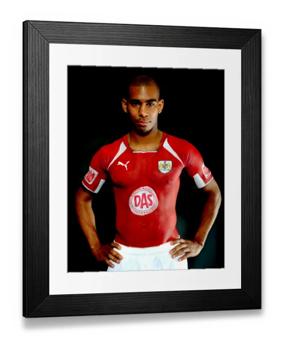 Framed Print : Marvin Elliott: Bristol City Football Club Portrait (2008-09)