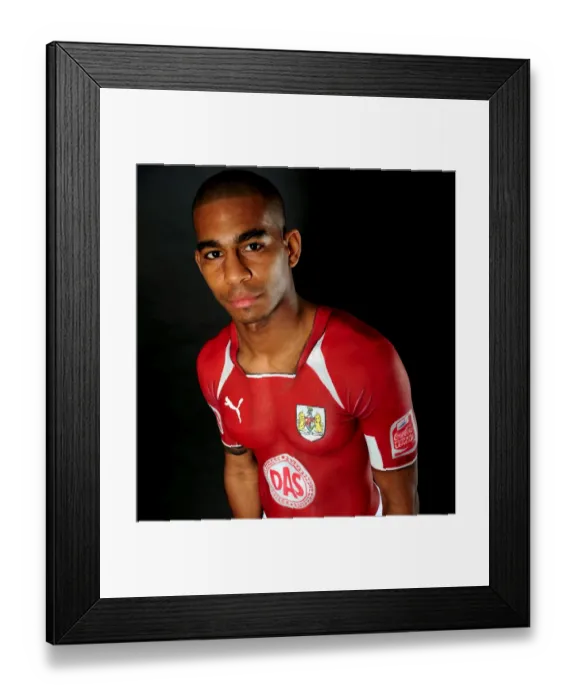 Framed Print : Marvin Elliott: 08-09 Portrait, Bristol City Football Club Framed Print : Marvin Elliott: 08-09 Portrait, Bristol City Football Club