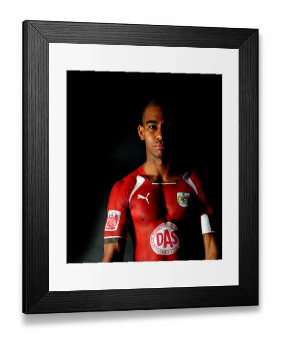 Framed Print : Marvin Elliott: A Beacon of Determination - Portraits 08-09 Framed Print : Marvin Elliott: A Beacon of Determination - Portraits 08-09