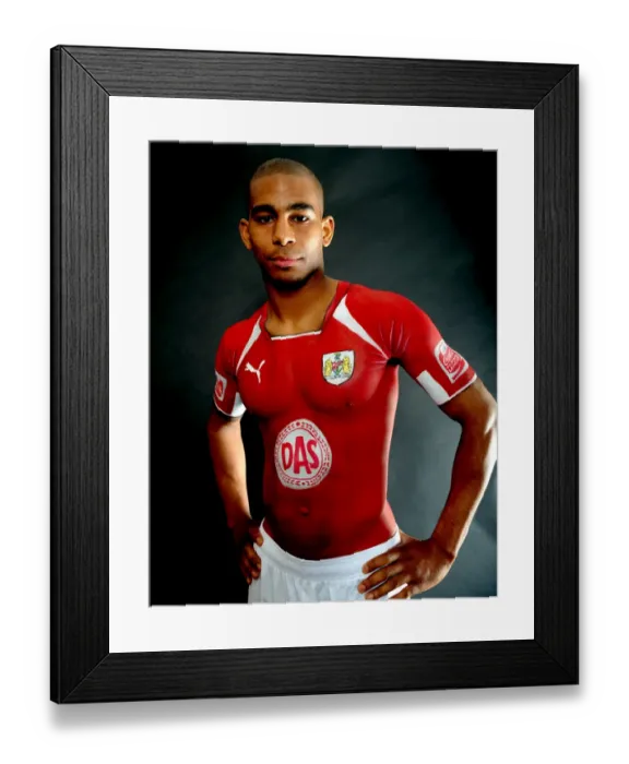 Framed Print : Marvin Elliott: A Beacon of Determination - Portrait from the 08-09 Bristol City Football Club Season Framed Print : Marvin Elliott: A Beacon of Determination - Portrait from the 08-09 Bristol City Football Club Season