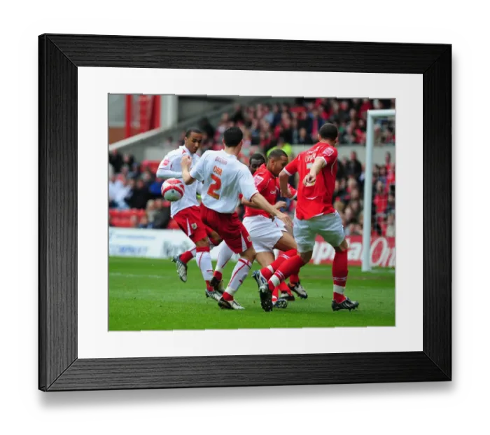 Framed Print : Bradley Orr shoots Framed Print : Bradley Orr shoots