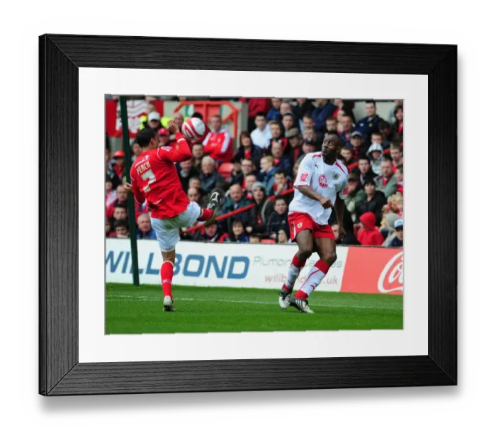 Framed Print : The Rivalry Roars: Nottingham Forest vs. Bristol City - Season 08-09 Football Match